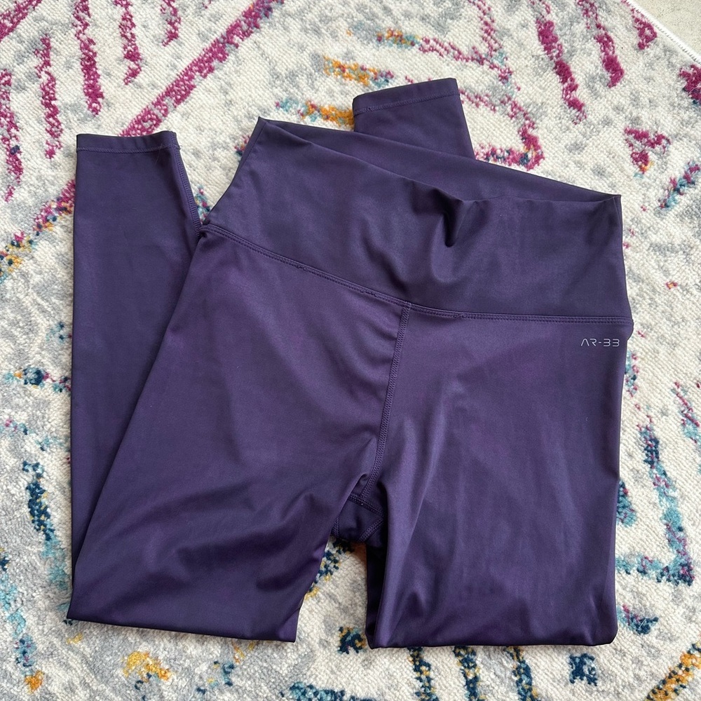 AR-33 Women’s Leggings